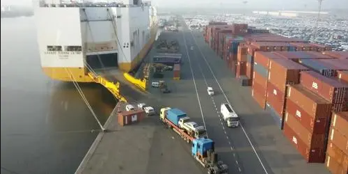 汽車滾裝船與集裝箱海運運輸?shù)牟町愑心男? /></a>
                        </p>
                        <a class=