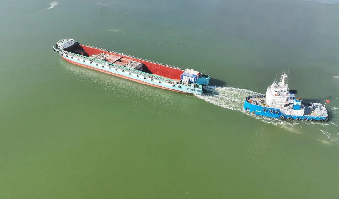 黃金水道”空箱調(diào)運(yùn)順利完成首航，濰坊港區(qū)“海河聯(lián)運(yùn)”通道再添新動(dòng)能