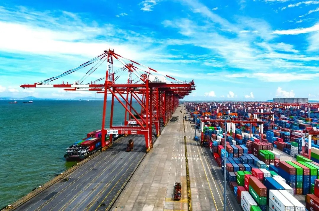 航線“蹺蹺板”：當(dāng)外貿(mào)火熱，內(nèi)貿(mào)船期為何變少了？